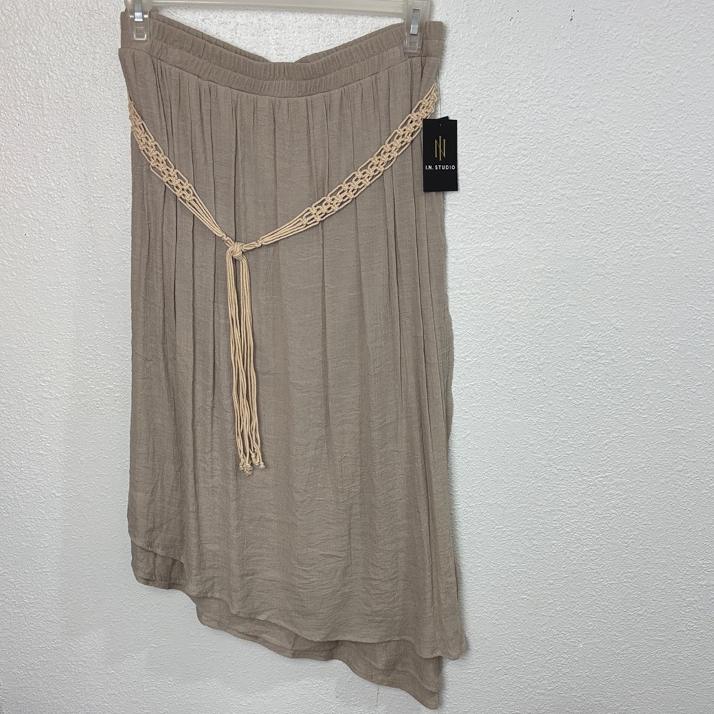823 NWT I.N. Studio Beige Asymmetrical Skirt with Braided Detail. SzXL
